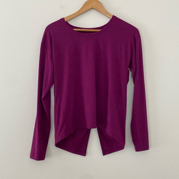 ATHLETA WOMENS ESSENCE TWIST LONG SLEEVE TOP IN Exotic Fuchsia Size M - Picture 2 of 12